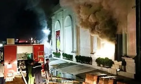 Cháy lớn tại quán bar X5 trong đêm, 3 cô gái trẻ tử vong